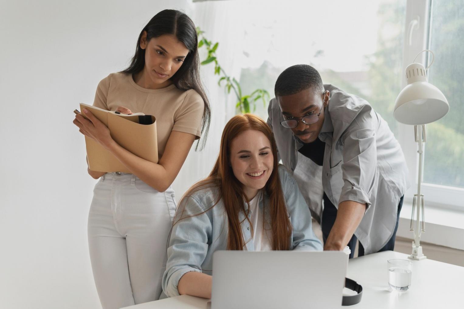 Studenti durante una sessione pratica di formazione beauty